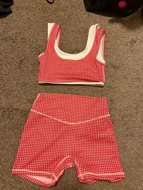 Red Houndstooth Crop Tank and High-Waist Bike Shorts Set - ACTA